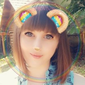 Meet your Posher, Katelyn